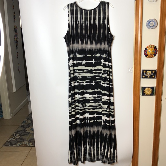 Avenue Women's Black White Sleeveless Tank Maxi Dress Size 22 24 Plus Size - Picture 5 of 5